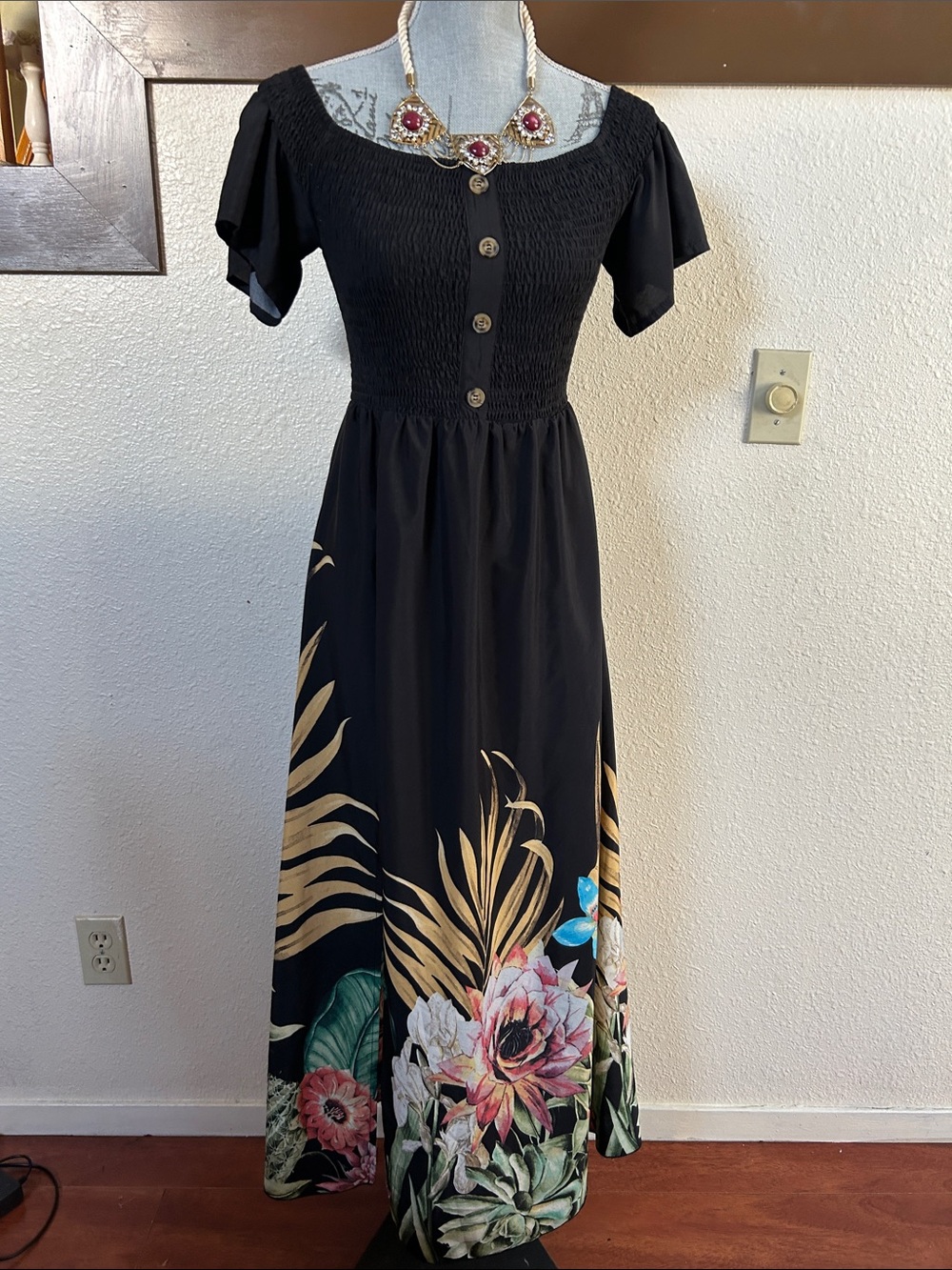 SHEIN Black Maxi Dress with Botanical Hem Print